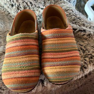 Size 32 or Size 1 Girl's Clogs